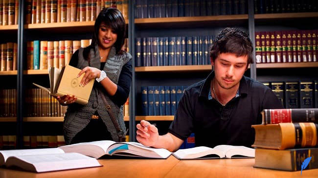 تحصیل رشته حقوق در خارج از کشور
